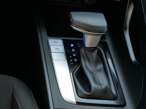 Certified 2023 Hyundai Elantra SEL FWD image 24