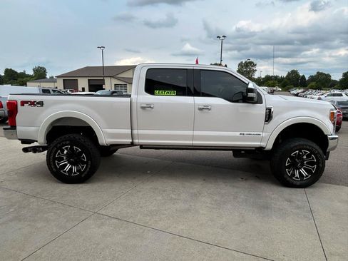 Used 2019 Ford F250 Lariat w/ Lariat Ultimate Package AWD/4WD image 4