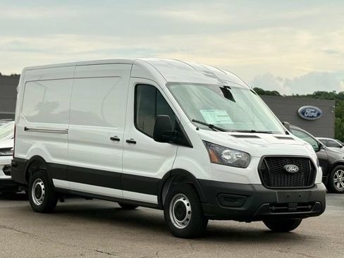 New 2026 Ford Transit 250 148 Medium Roof RWD image 31