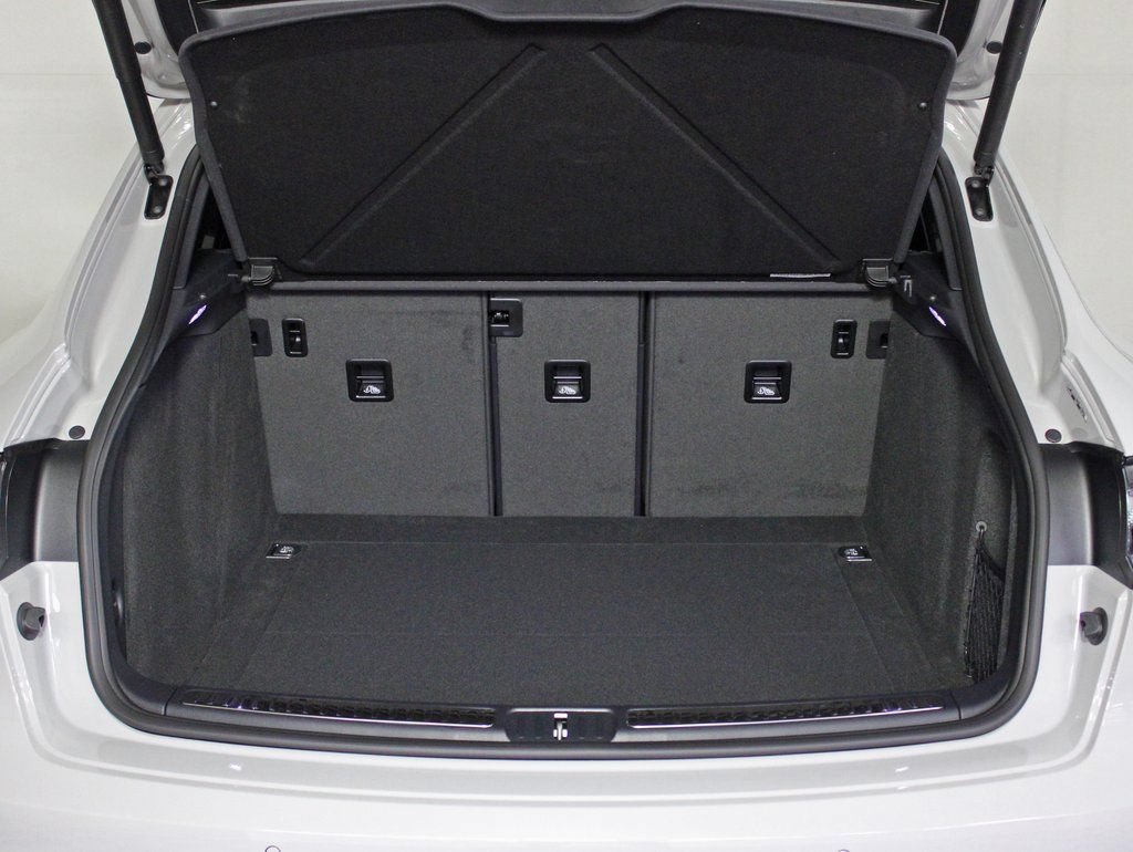 Certified 2026 Porsche Macan S AWD/4WD image 14