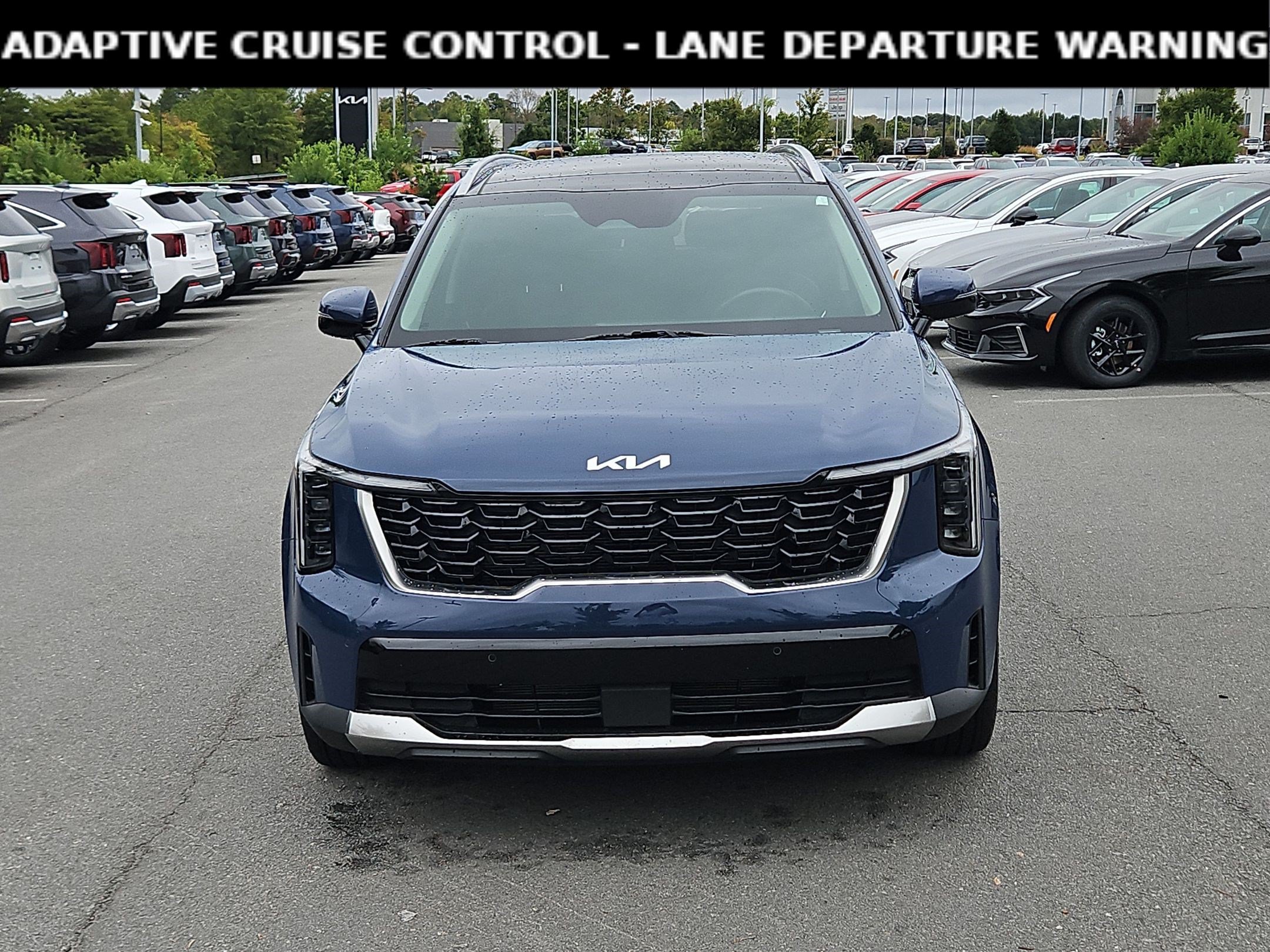 Used 2025 Kia Sorento S w/ Panoramic Sunroof Package FWD image 2