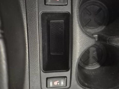 Used 2020 Nissan Rogue SV AWD/4WD image 16