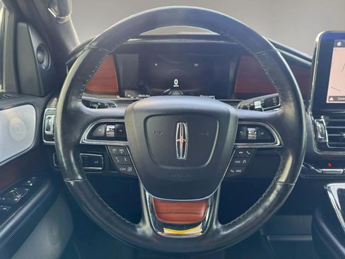 Used 2019 Lincoln Navigator Reserve w/ Cargo Package AWD/4WD image 27