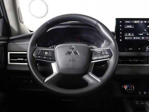 New 2026 Mitsubishi Outlander ES image 37