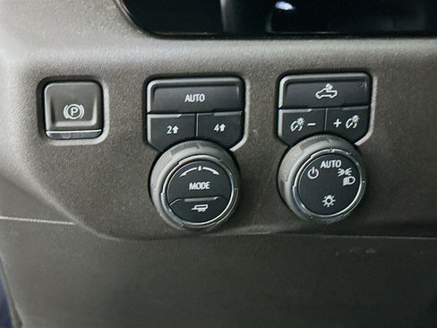 Used 2023 Chevrolet Silverado 1500 LT image 16