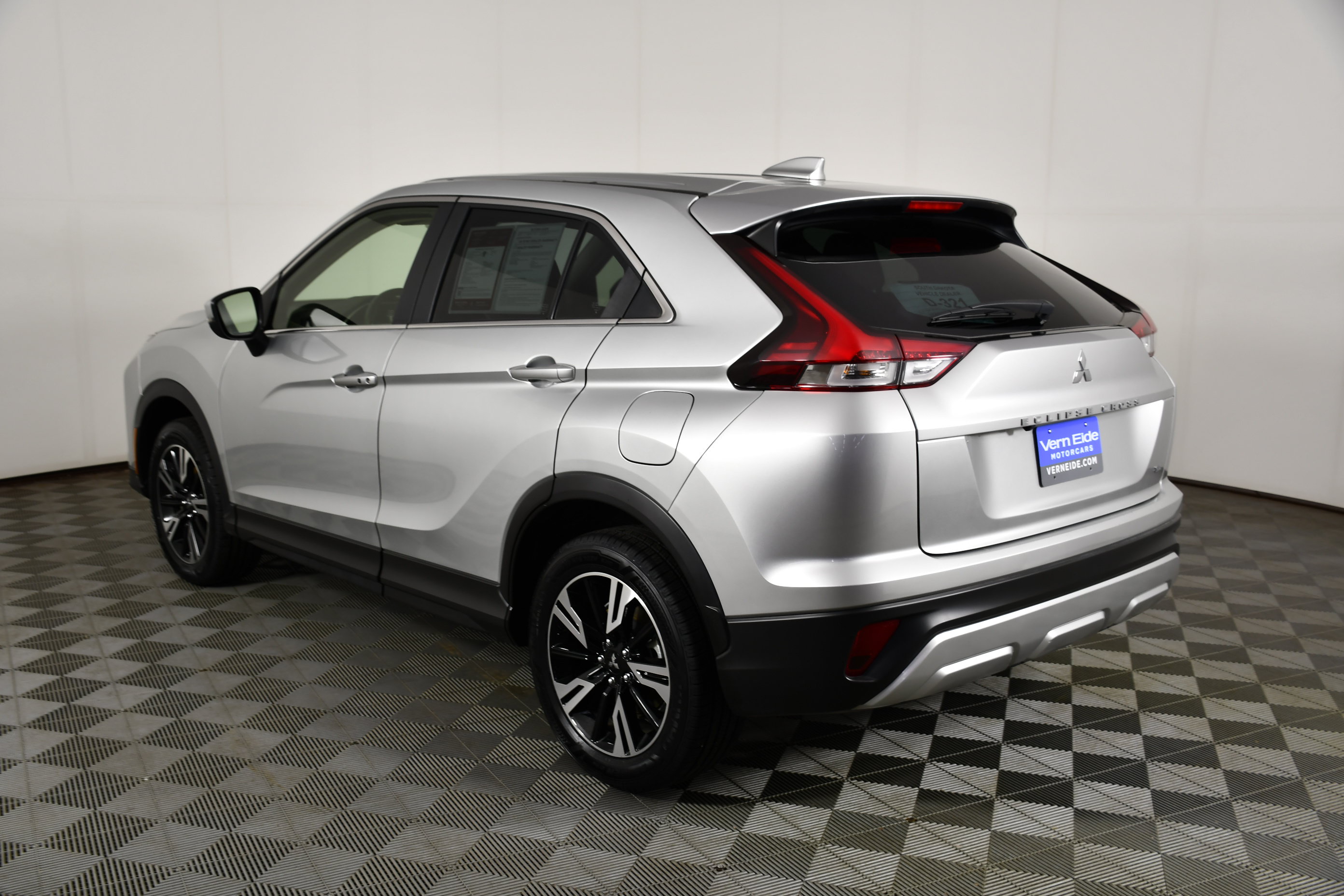 Used 2025 Mitsubishi Eclipse Cross SE AWD/4WD image 8