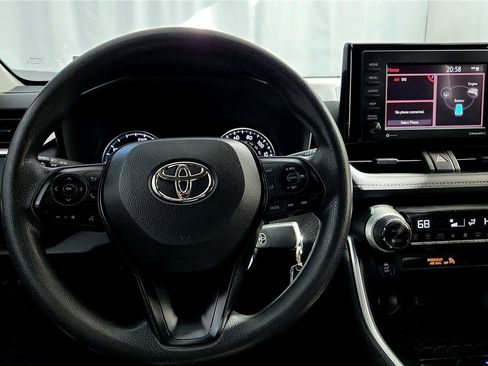 Certified 2022 Toyota RAV4 LE image 39
