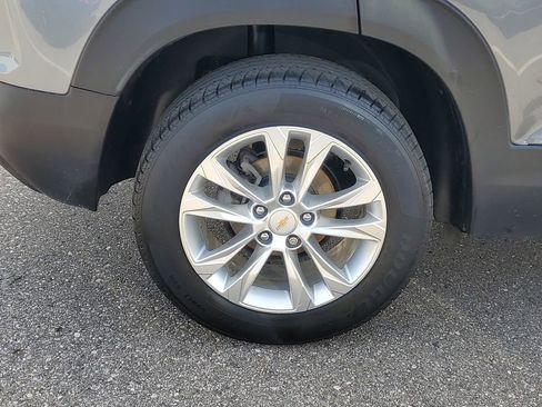 Used 2021 Chevrolet TrailBlazer LS w/ LPO, Blackout Package FWD image 5