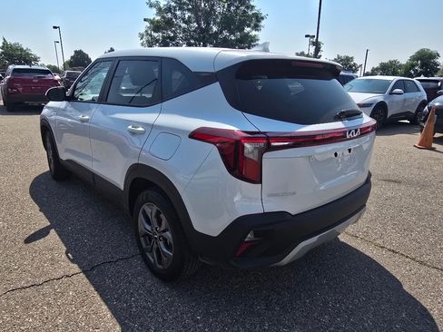Used 2026 Kia Seltos LX AWD/4WD image 3