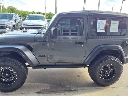 Used 2023 Jeep Wrangler Sport S image 2