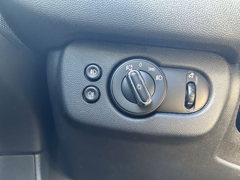 Used 2017 MINI Cooper Clubman S image 19