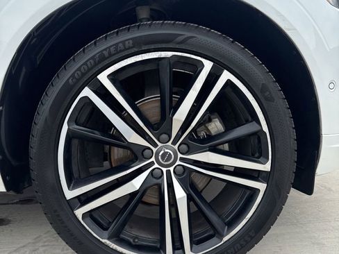 Used 2020 Volvo XC60 T5 R-Design FWD image 30