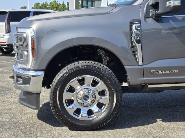 Used 2025 Ford F350 Lariat w/ Lariat Ultimate Package AWD/4WD image 9