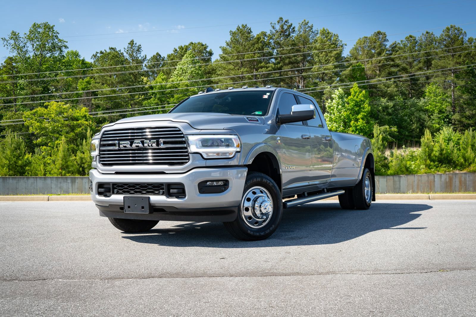 Used 2022 RAM 3500 Laramie AWD/4WD image 1