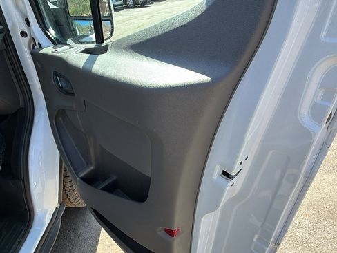 Used 2024 Ford Transit 350 XLT image 19