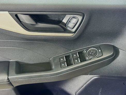 Used 2022 Ford Escape SE FWD image 17
