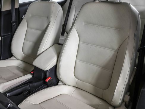 Used 2012 Volkswagen Jetta SEL image 23