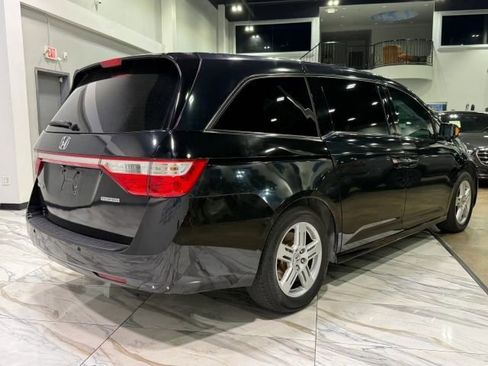 Used 2013 Honda Odyssey Touring Elite image 4