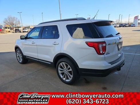 Used 2019 Ford Explorer XLT w/ Equipment Group 202A image 7