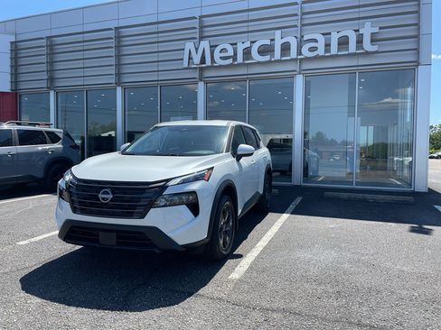 New 2026 Nissan Rogue SV image 5