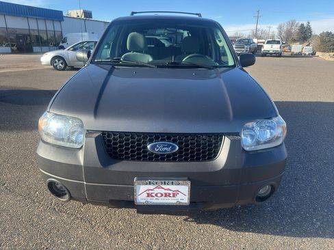 Used 2006 Ford Escape XLT image 3