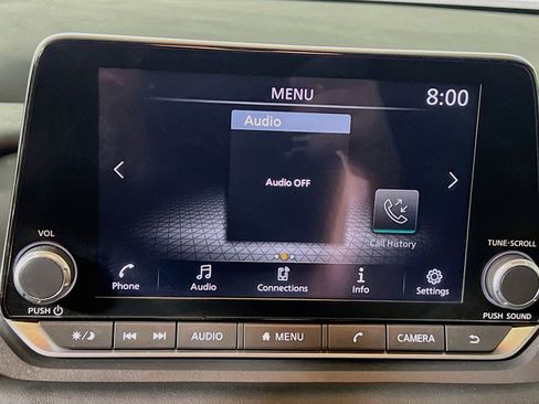 Used 2024 Nissan Rogue S FWD image 27