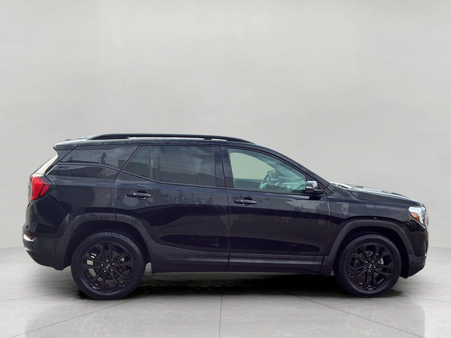 Used 2021 GMC Terrain SLT w/ Infotainment Package II AWD/4WD image 7