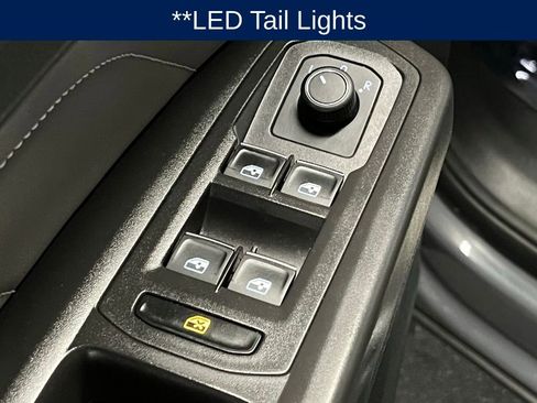 Certified 2022 Volkswagen Atlas Cross Sport SE image 17