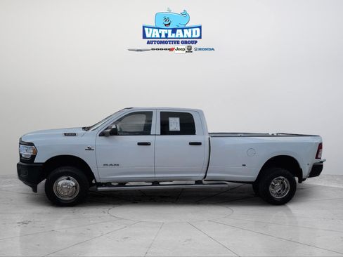 Used 2022 RAM 3500 Tradesman image 2
