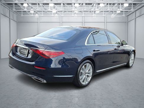 Certified 2022 Mercedes-Benz S 500 4MATIC image 6