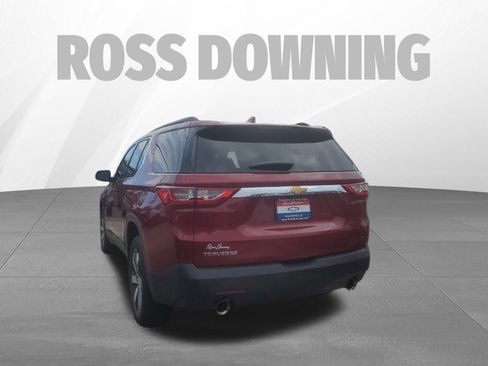 Used 2021 Chevrolet Traverse LT w/ LT Premium Package image 6