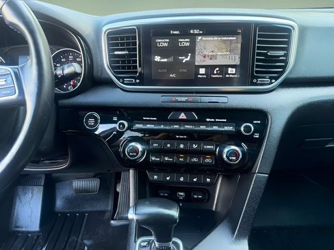 Used 2021 Kia Sportage EX w/ EX Technology Package AWD/4WD image 11