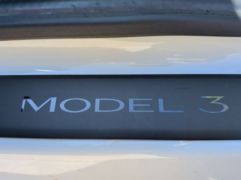 Used 2021 Tesla Model 3 Standard Range Plus image 36