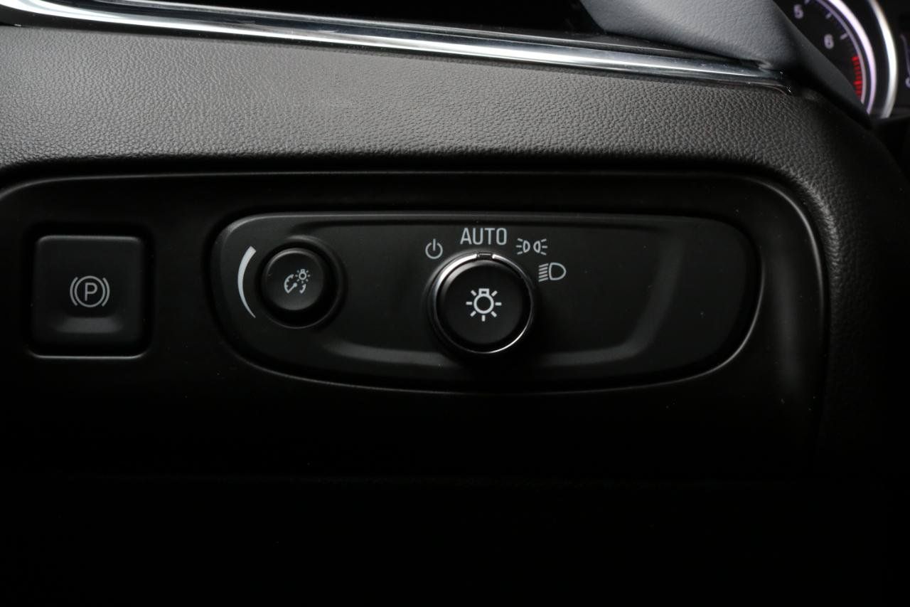 Used 2019 Buick Enclave Essence AWD/4WD image 25