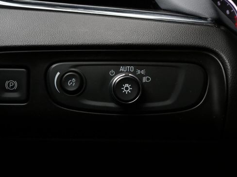 Used 2019 Buick Enclave Essence AWD/4WD image 25