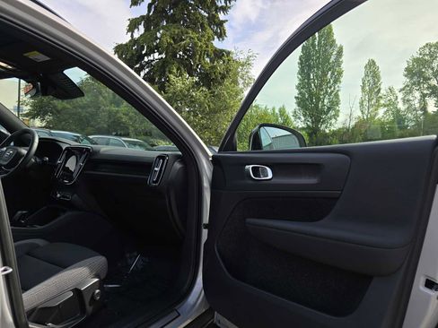 Certified 2023 Volvo XC40 Recharge Core w/ Protection Package Premier AWD/4WD image 12