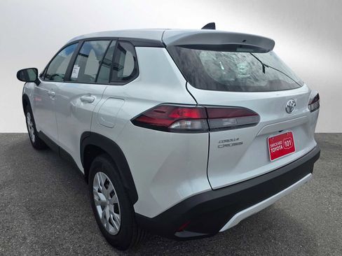 New 2026 Toyota Corolla Cross L FWD image 5
