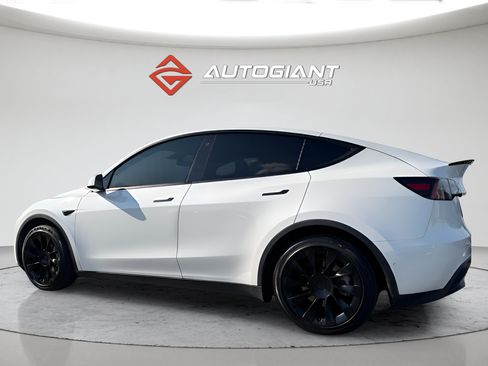Used 2021 Tesla Model Y Long Range AWD/4WD image 4