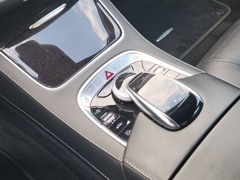 Used 2019 Mercedes-Benz S 560 Sedan image 16