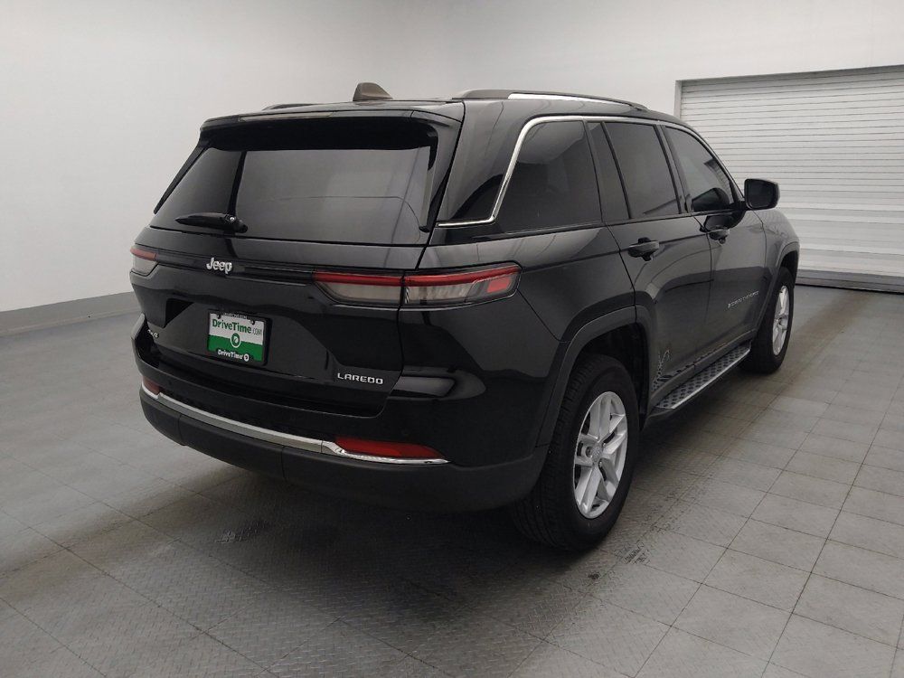 Used 2023 Jeep Grand Cherokee Laredo w/ Trailer Tow Prep Group (B) AWD/4WD image 9