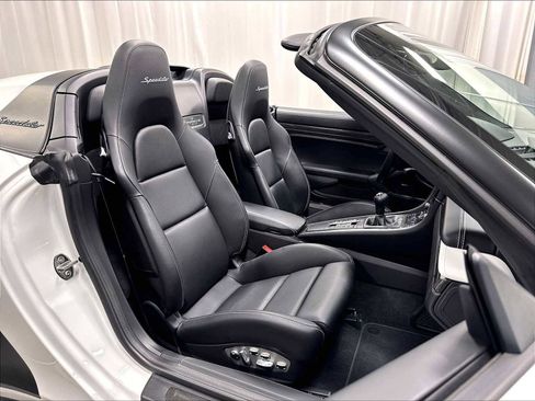 Used 2019 Porsche 911 Speedster RWD image 28
