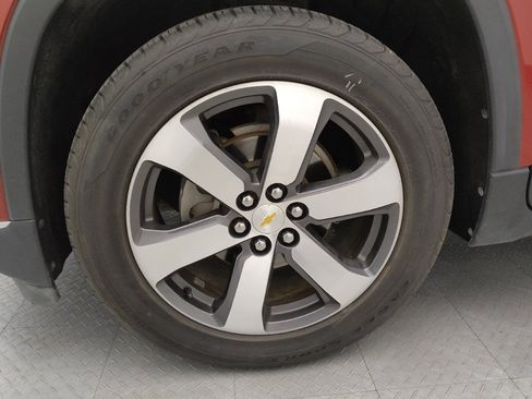 Used 2018 Chevrolet Traverse LT FWD image 31