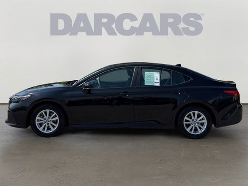 Used 2025 Toyota Camry LE FWD image 4