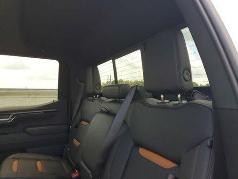 New 2026 GMC Sierra 1500 AT4 w/ Technology Package AWD/4WD image 11