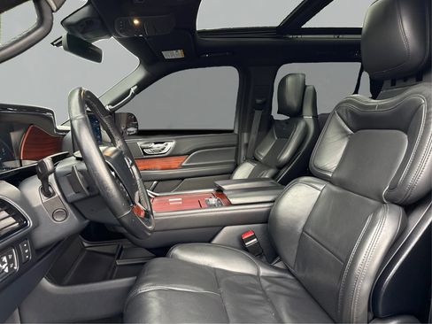 Used 2022 Lincoln Navigator L Reserve AWD/4WD image 9