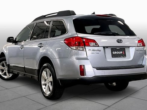 Used 2013 Subaru Outback 2.5i Limited w/ Moonroof Pkg image 11