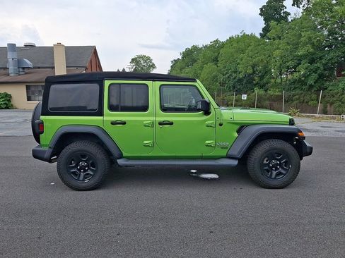Used 2018 Jeep Wrangler Unlimited Sport S AWD/4WD image 7