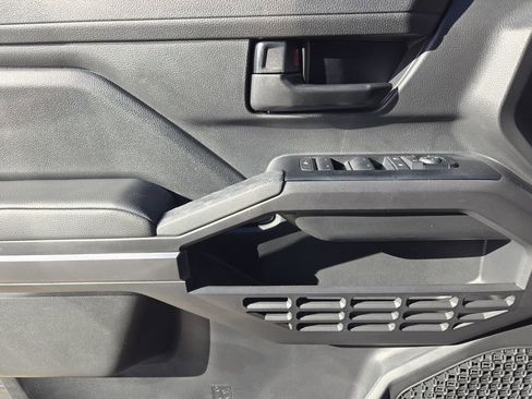 Certified 2025 Toyota Tacoma SR5 image 25