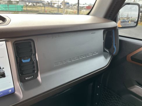 Used 2022 Ford Bronco Outer Banks image 23