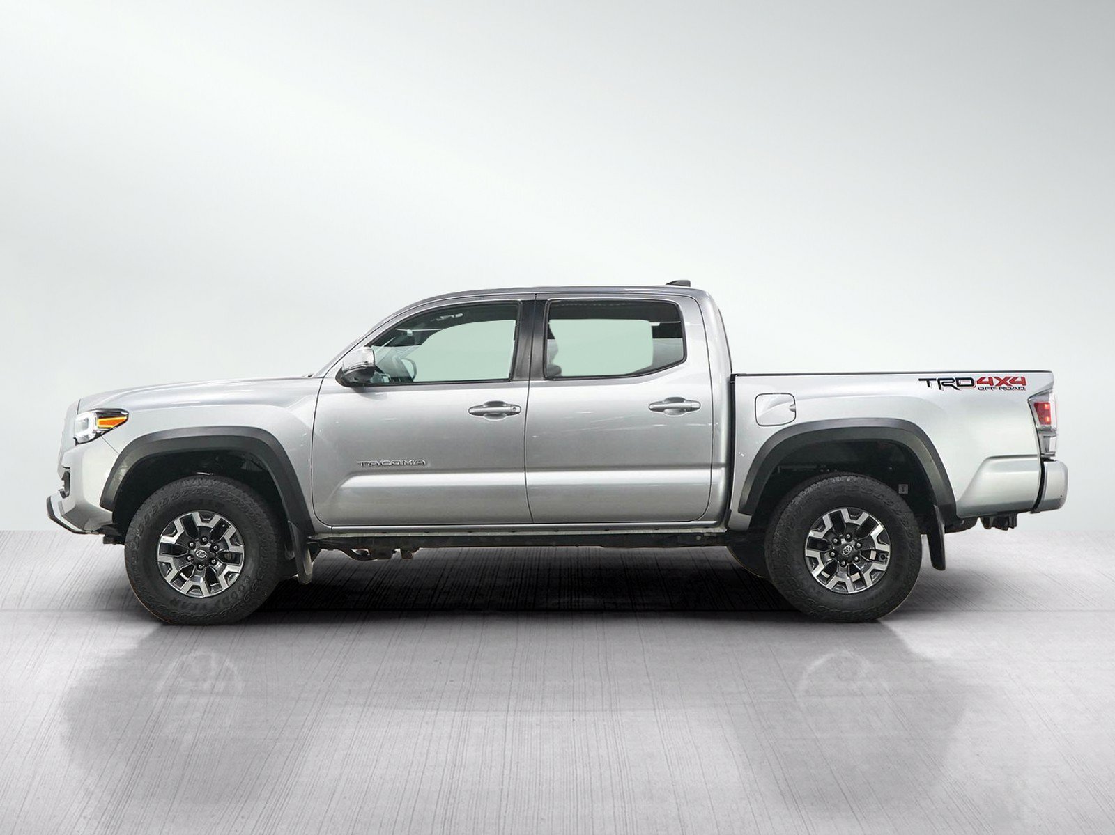 Used 2022 Toyota Tacoma TRD Off-Road w/ TRD Premium Off Road Package AWD/4WD image 3